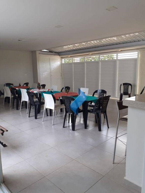 Casa de Condomínio à venda com 3 quartos, 250m² - Foto 12