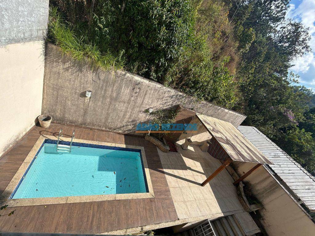 Casa de Condomínio à venda com 4 quartos, 251m² - Foto 14