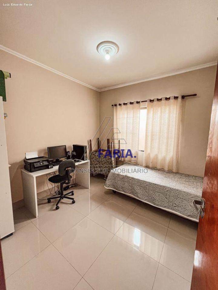 Casa à venda com 4 quartos, 168m² - Foto 10