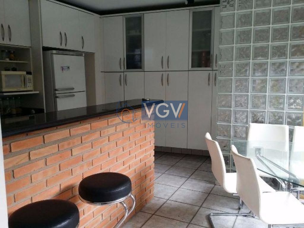 Casa para alugar com 3 quartos, 100m² - Foto 3