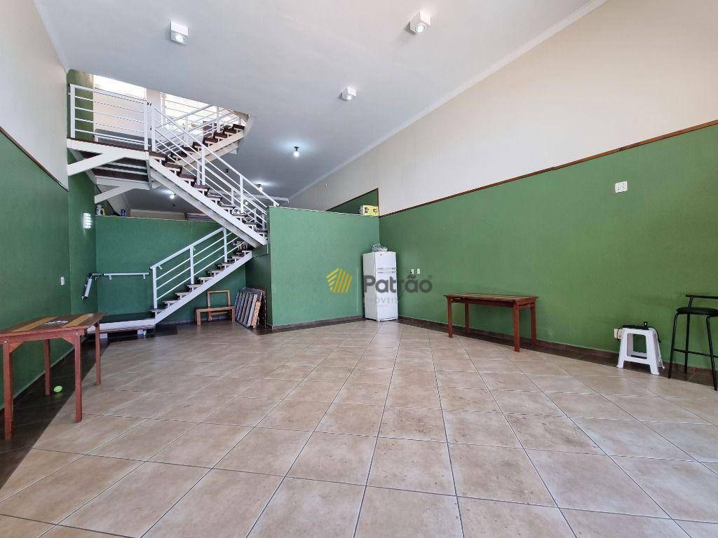 Sobrado à venda com 3 quartos, 550m² - Foto 41