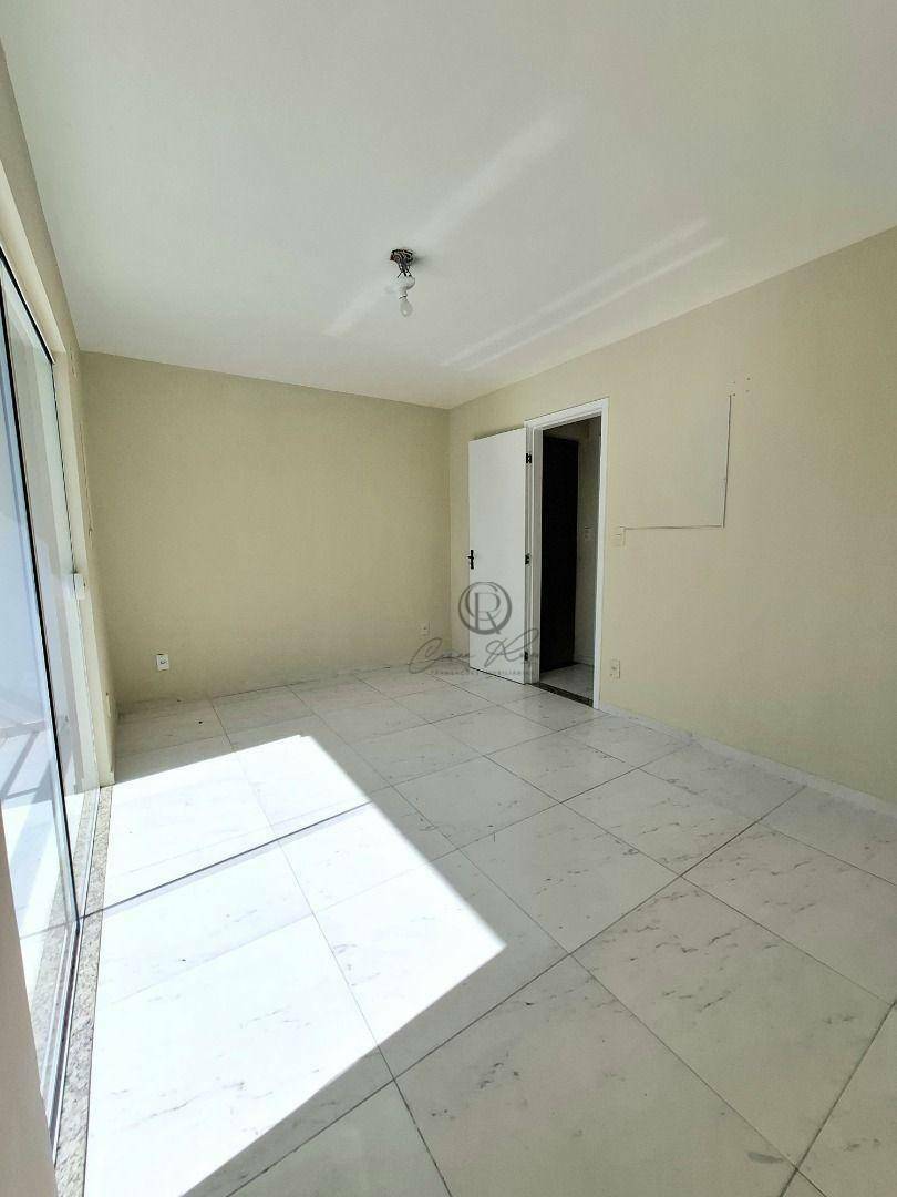 Casa à venda com 3 quartos, 107m² - Foto 9