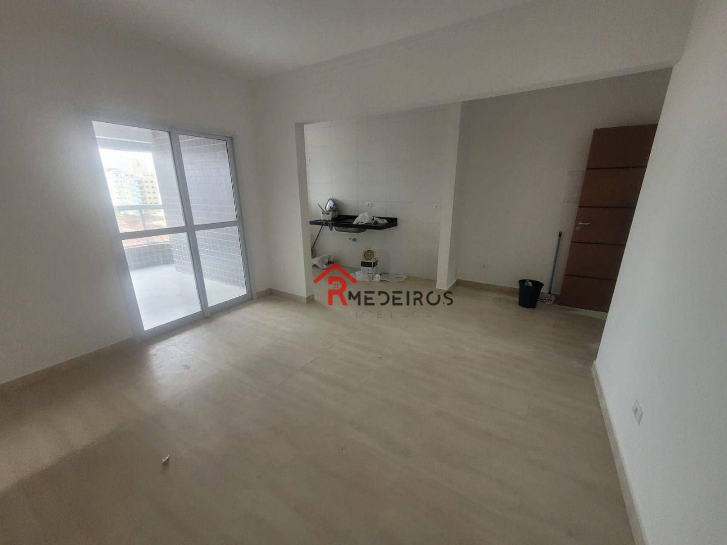 Apartamento à venda com 2 quartos, 63m² - Foto 3