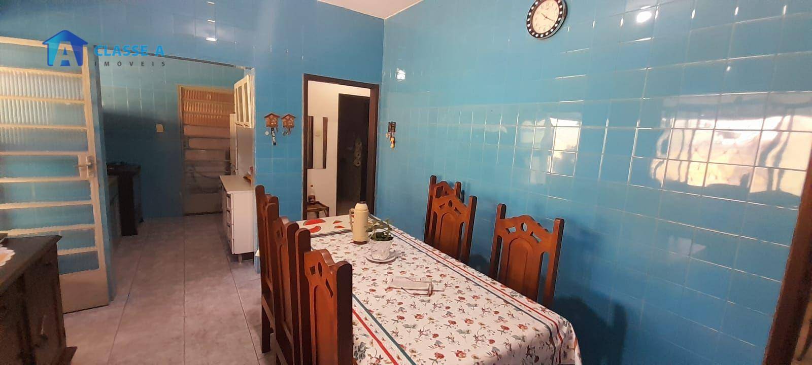 Casa à venda com 3 quartos, 60m² - Foto 17