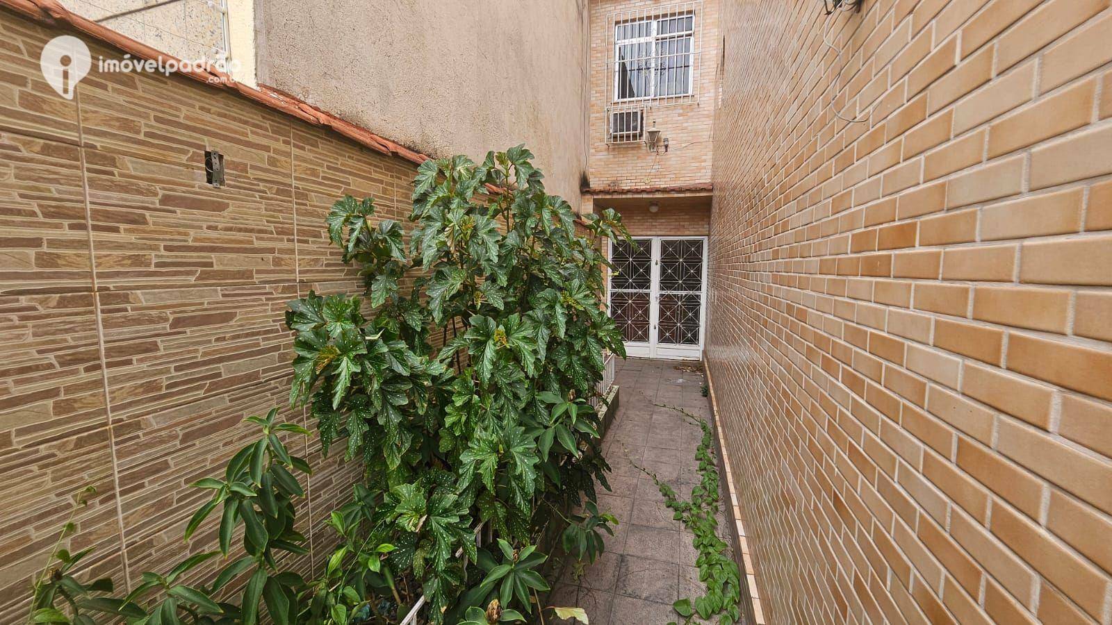 Casa à venda e aluguel com 4 quartos, 400m² - Foto 49