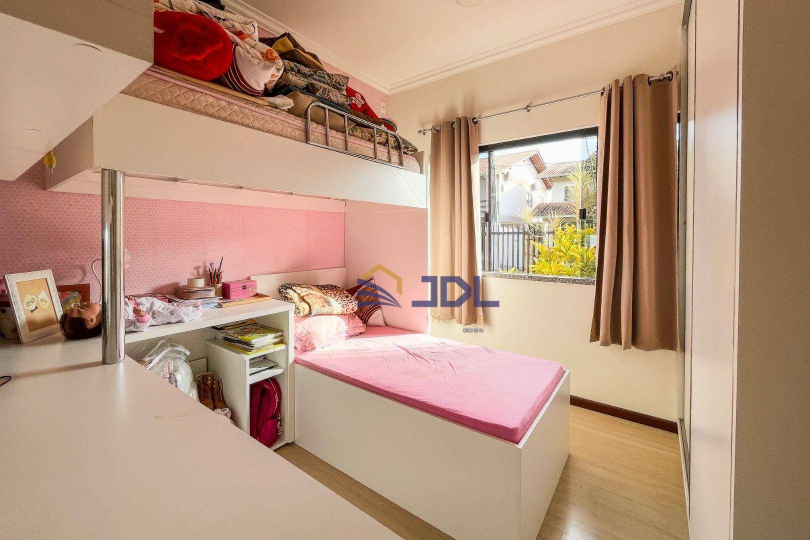 Casa à venda com 3 quartos, 230m² - Foto 13