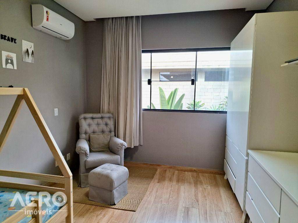 Casa à venda e aluguel com 3 quartos, 395m² - Foto 7
