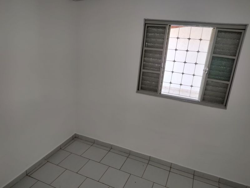 Casa para alugar com 2 quartos, 120m² - Foto 13