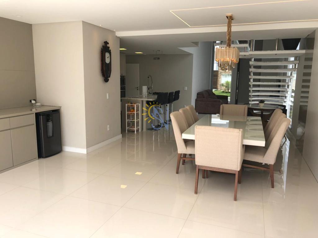 Casa à venda com 4 quartos, 286m² - Foto 17