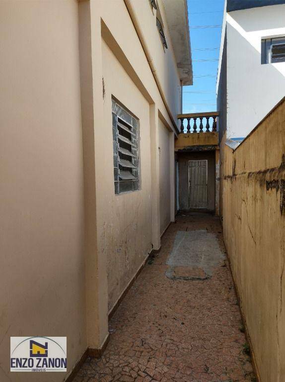 Sobrado à venda com 4 quartos, 205m² - Foto 2