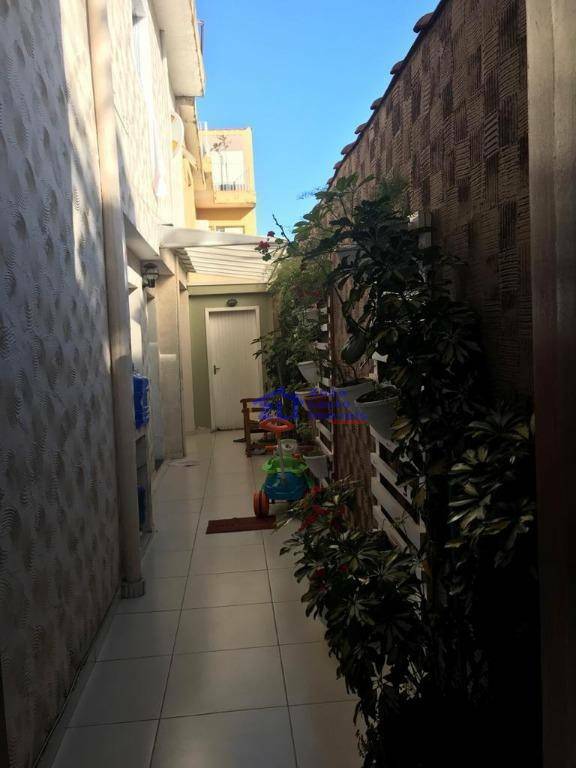 Sobrado à venda com 3 quartos, 180m² - Foto 25