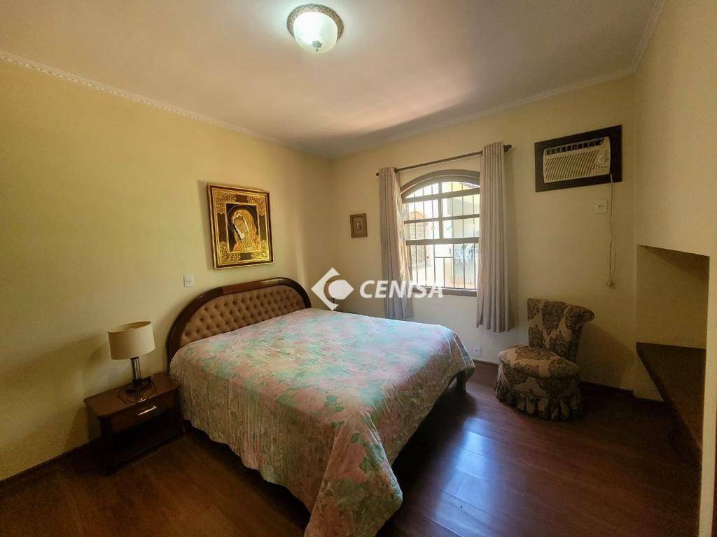 Casa à venda com 3 quartos, 240m² - Foto 5