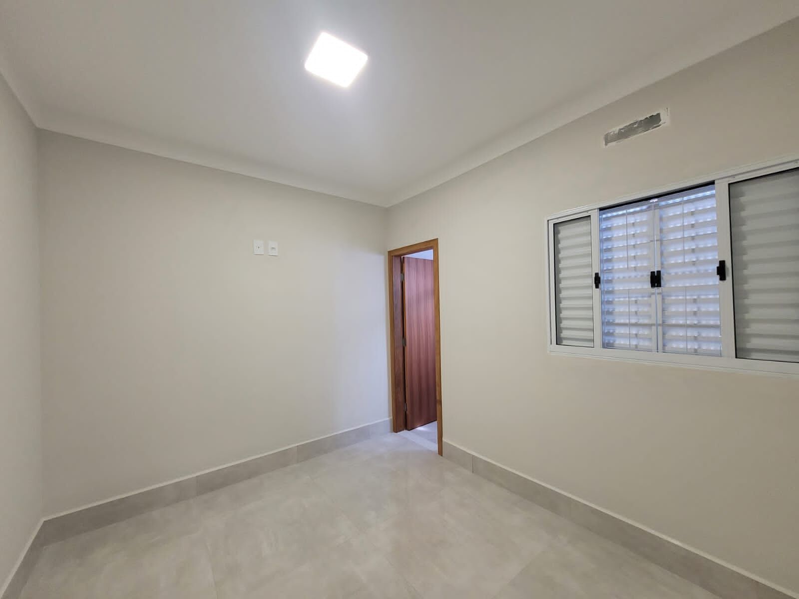 Casa à venda com 3 quartos, 114m² - Foto 6