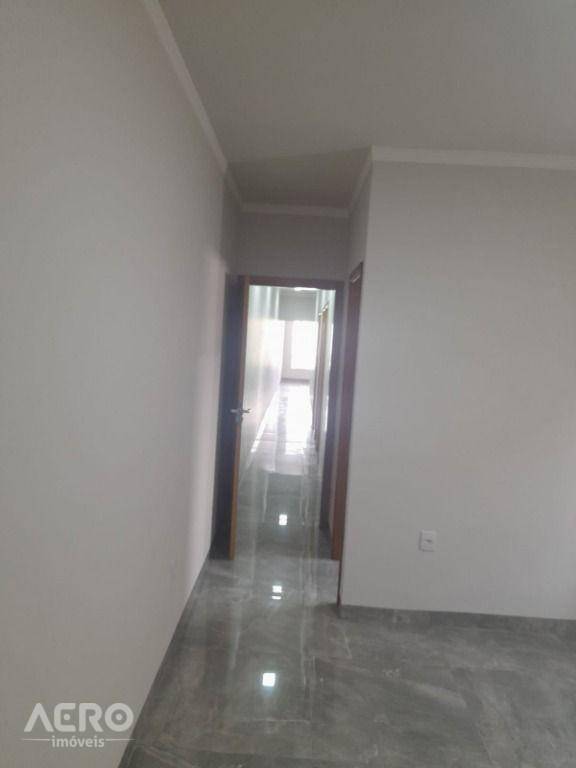 Casa à venda com 3 quartos, 120m² - Foto 25