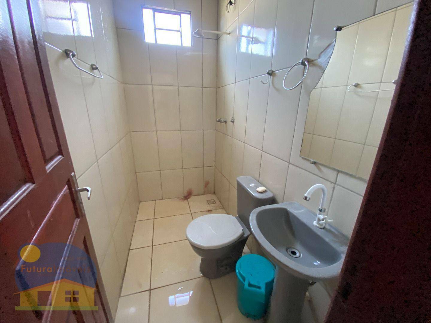 Casa para alugar com 2 quartos, 85m² - Foto 12
