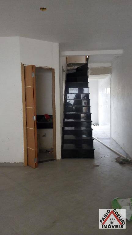 Sobrado à venda com 3 quartos, 110m² - Foto 2