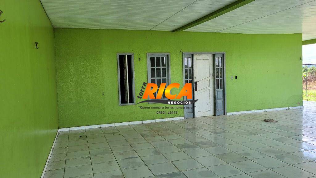 Casa para alugar com 6 quartos, 120m² - Foto 1