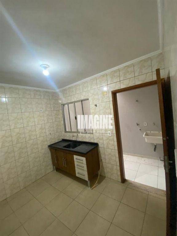 Sobrado à venda com 2 quartos, 54m² - Foto 3