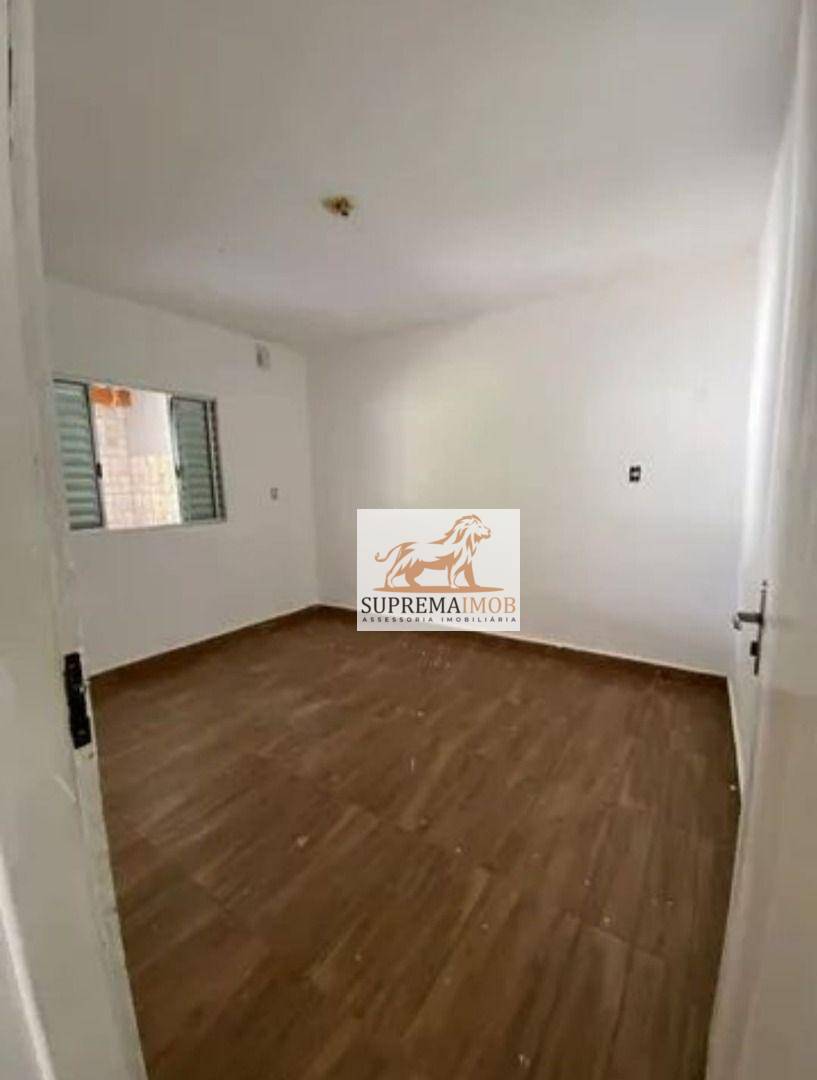 Casa à venda com 5 quartos, 211m² - Foto 10