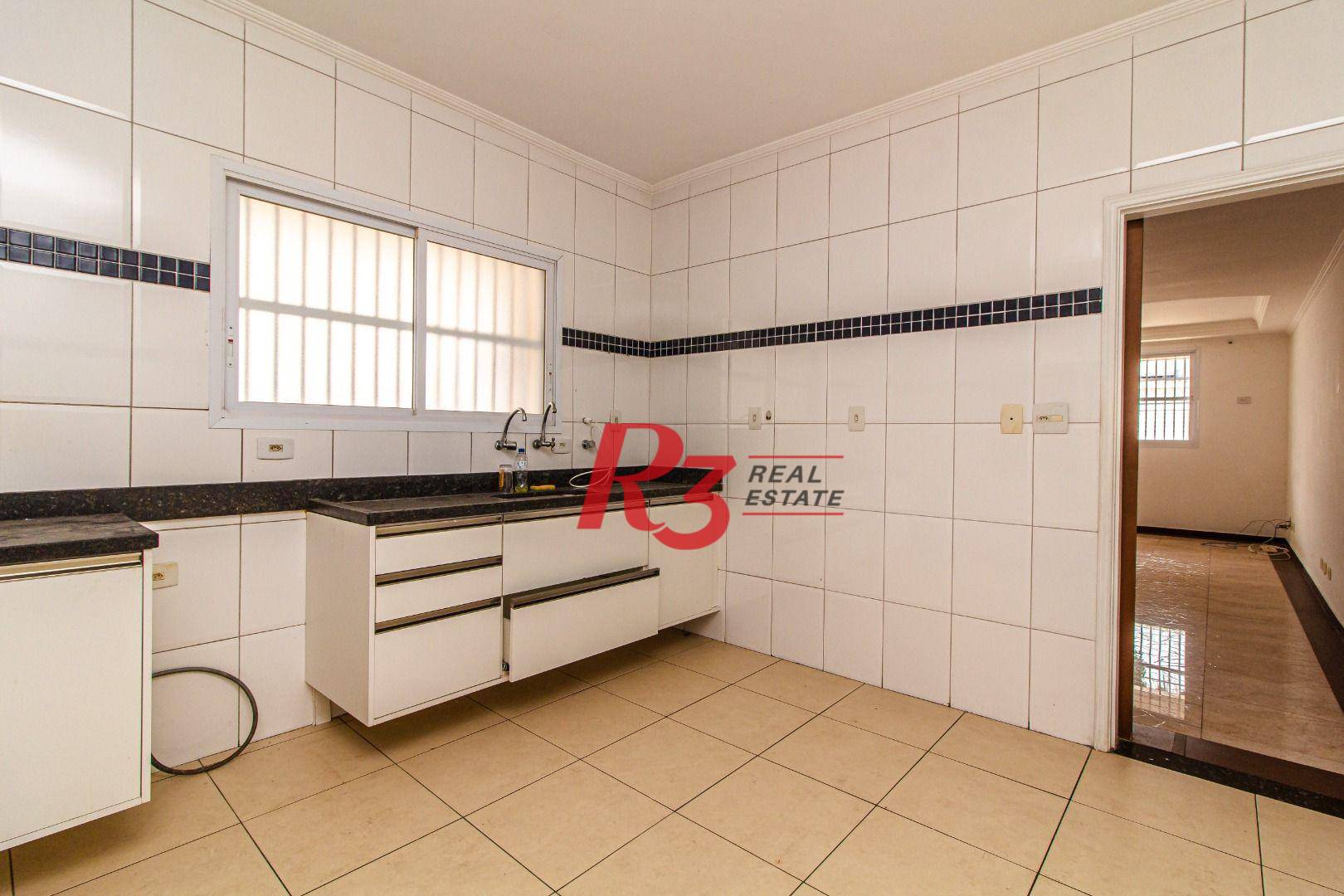 Casa à venda com 3 quartos, 180m² - Foto 8