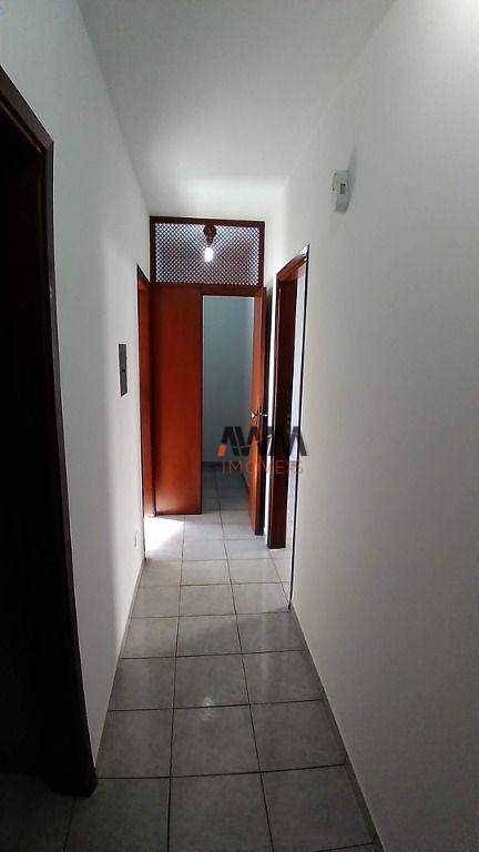 Casa à venda com 4 quartos, 290m² - Foto 7