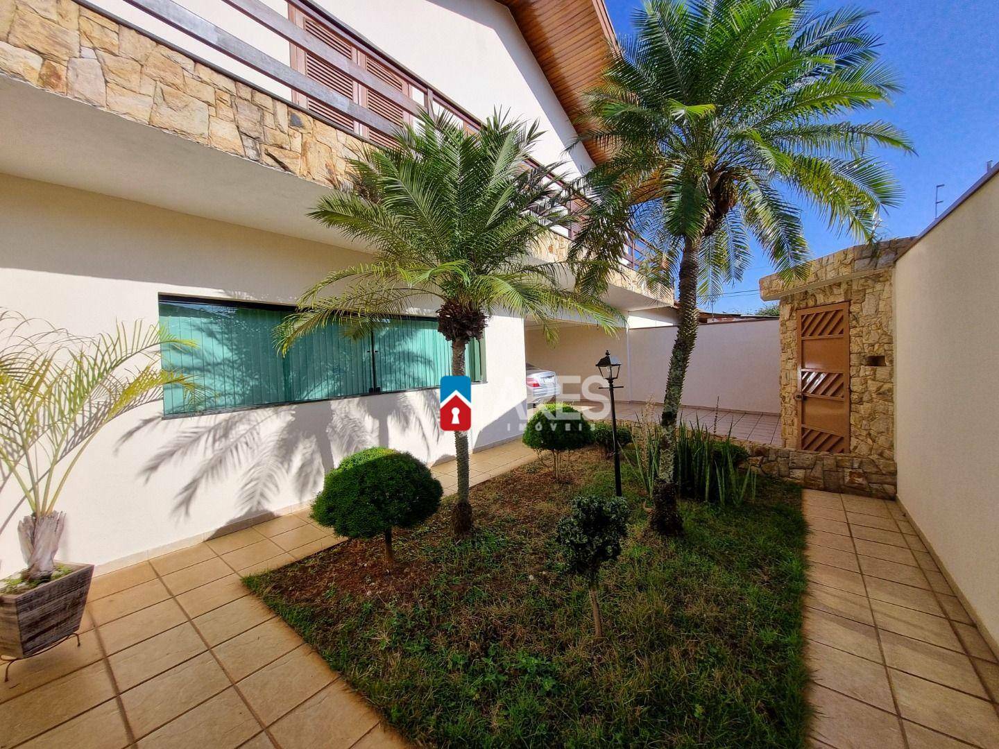 Casa à venda com 4 quartos, 364m² - Foto 3
