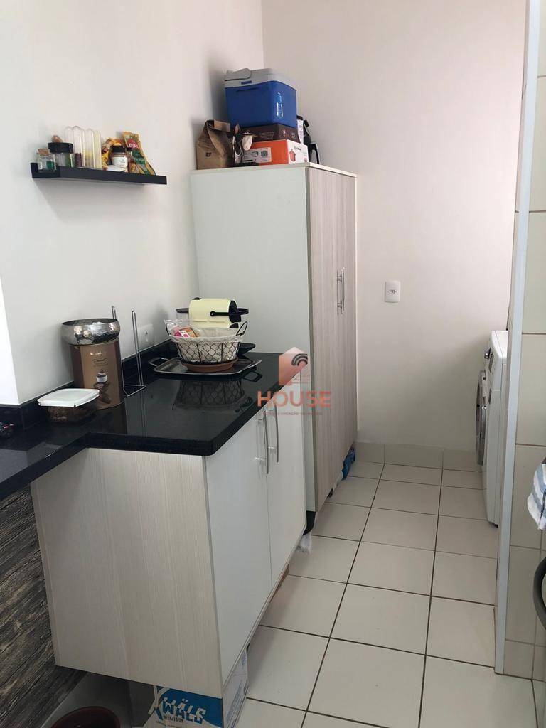 Apartamento para alugar com 2 quartos, 63m² - Foto 4