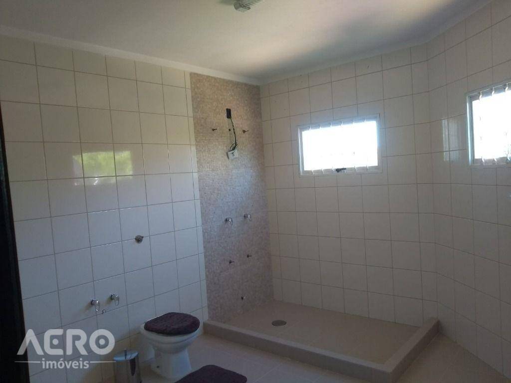 Chácara à venda com 8 quartos, 1000m² - Foto 3