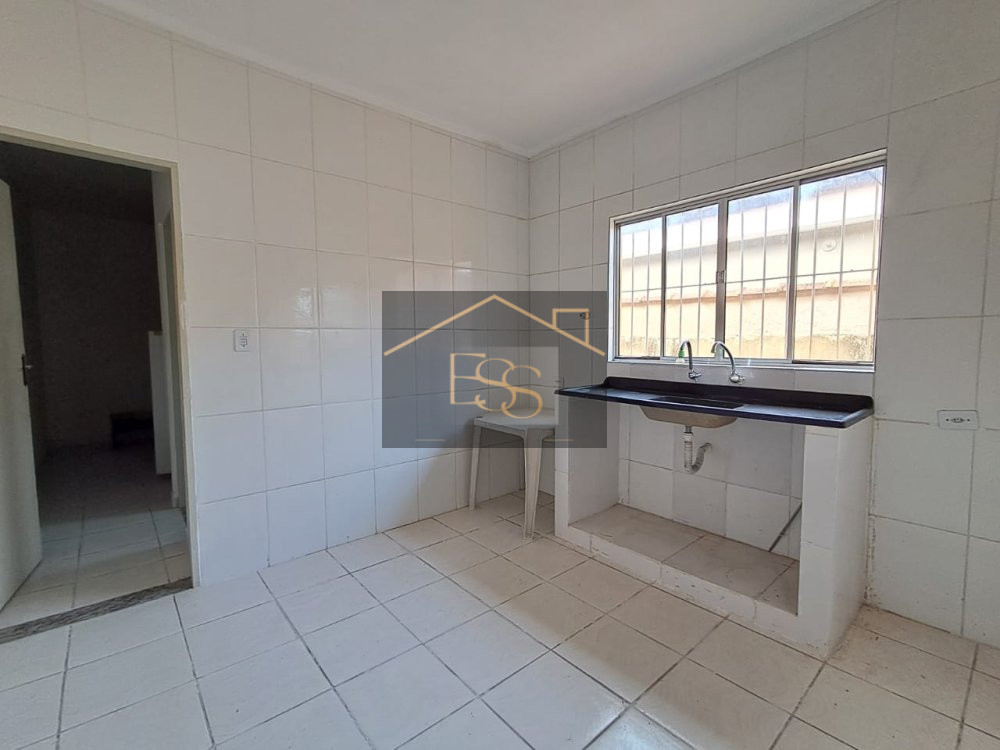 Casa à venda com 2 quartos, 66m² - Foto 5