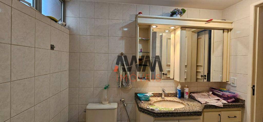 Apartamento à venda com 4 quartos, 141m² - Foto 32