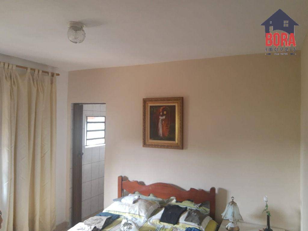 Casa à venda com 3 quartos, 200m² - Foto 21