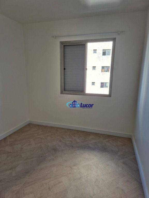 Apartamento para alugar com 3 quartos, 75m² - Foto 8