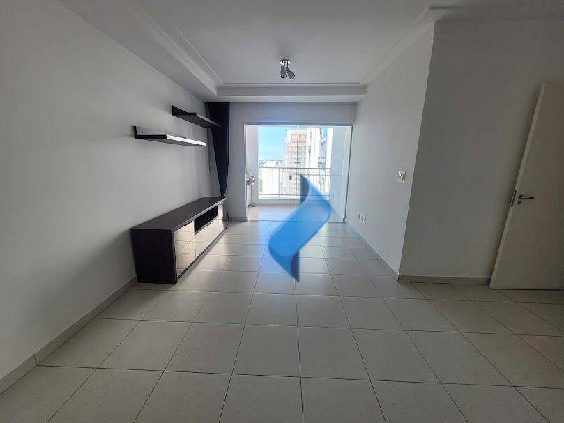 Apartamento para alugar com 3 quartos, 90m² - Foto 3