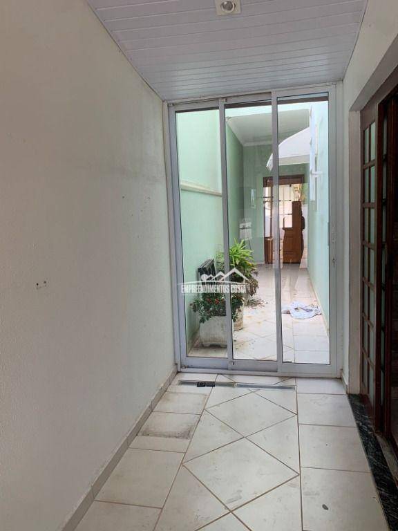 Casa à venda com 3 quartos, 188m² - Foto 10