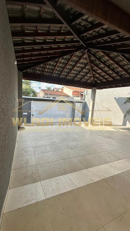 Casa à venda com 3 quartos, 336m² - Foto 3