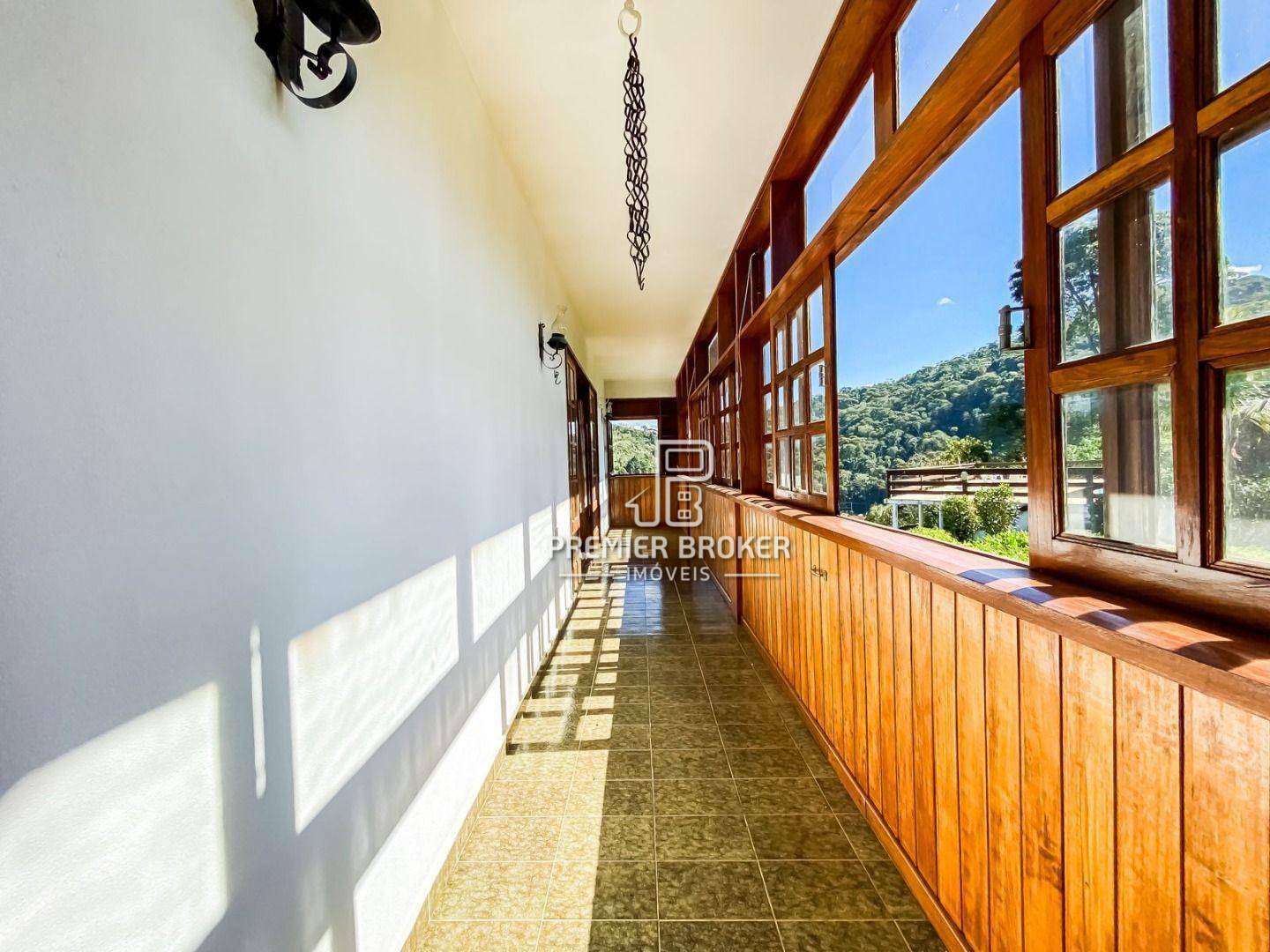 Casa à venda com 4 quartos, 304m² - Foto 8