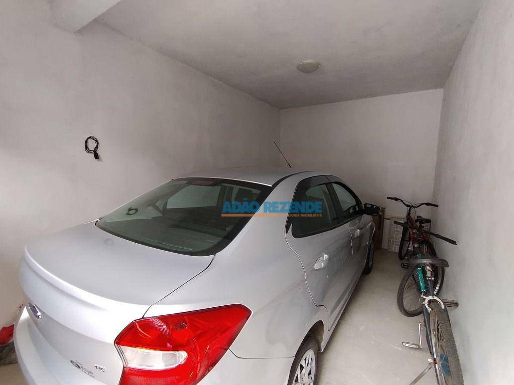 Casa à venda com 5 quartos, 182m² - Foto 51