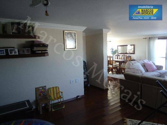 Apartamento à venda com 3 quartos, 180m² - Foto 1