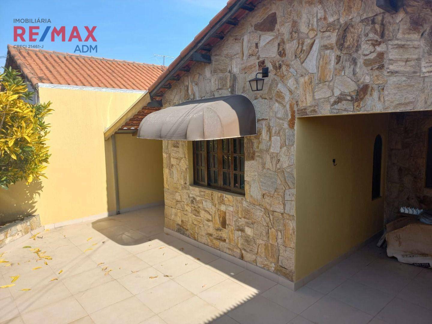 Casa à venda com 3 quartos, 160M2 - Foto 1