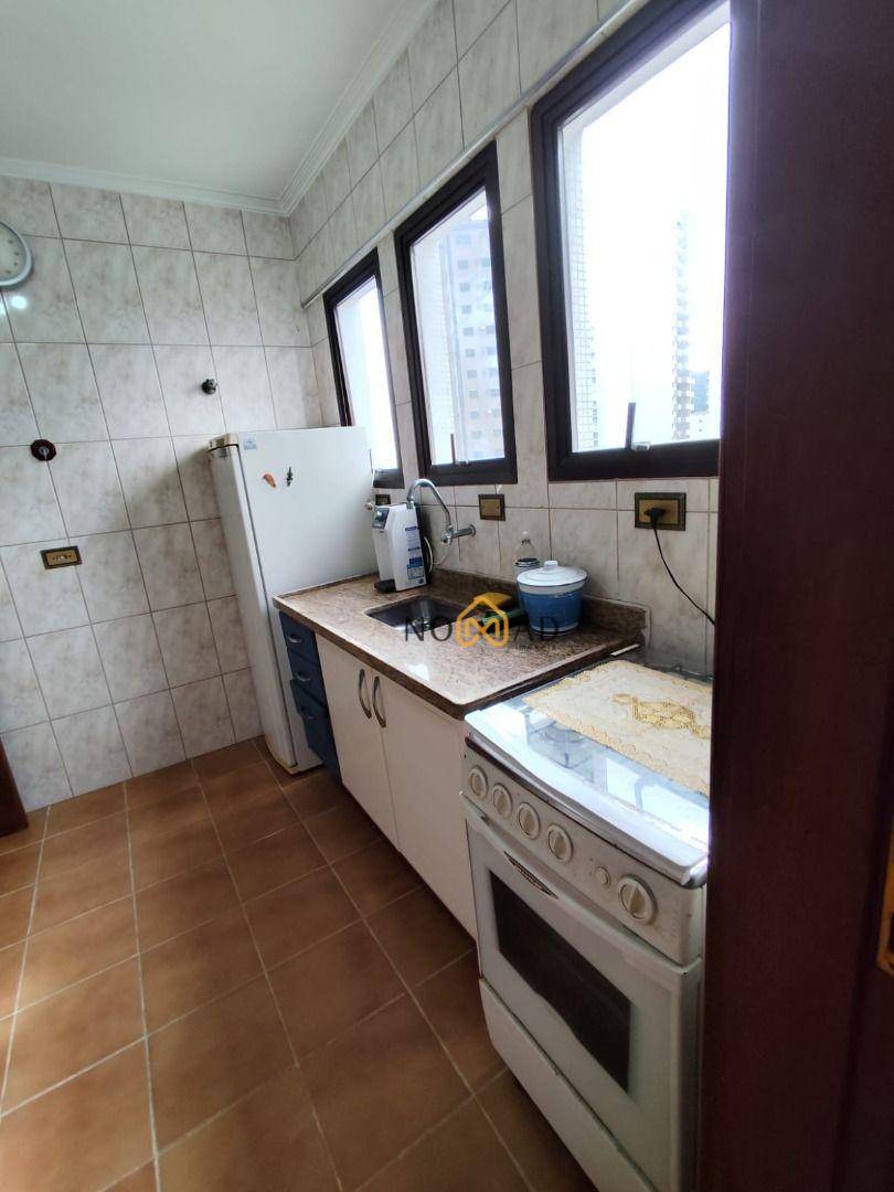 Apartamento para alugar com 2 quartos, 90m² - Foto 14