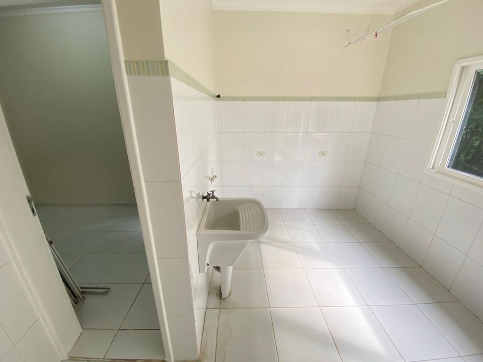 Casa de Condomínio à venda com 4 quartos, 330m² - Foto 24