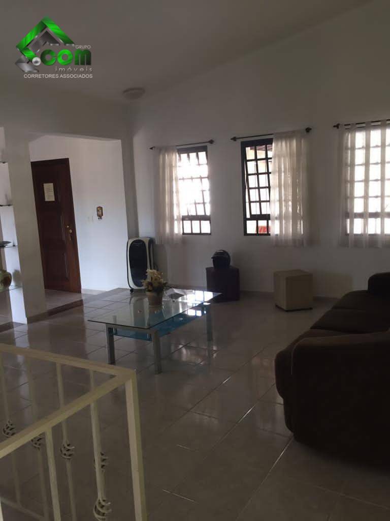 Casa à venda com 3 quartos, 210m² - Foto 18