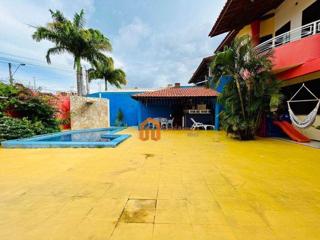 Casa de Condomínio à venda com 5 quartos, 236m² - Foto 1