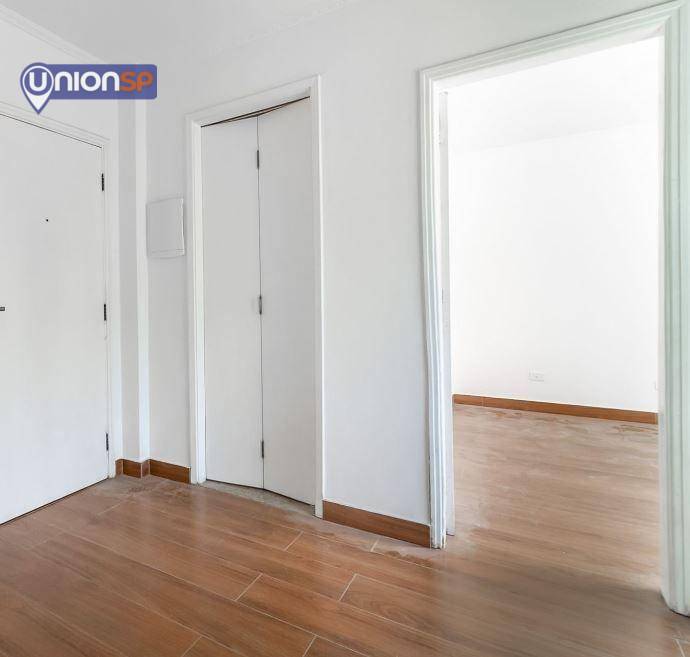 Apartamento à venda com 2 quartos, 40m² - Foto 2