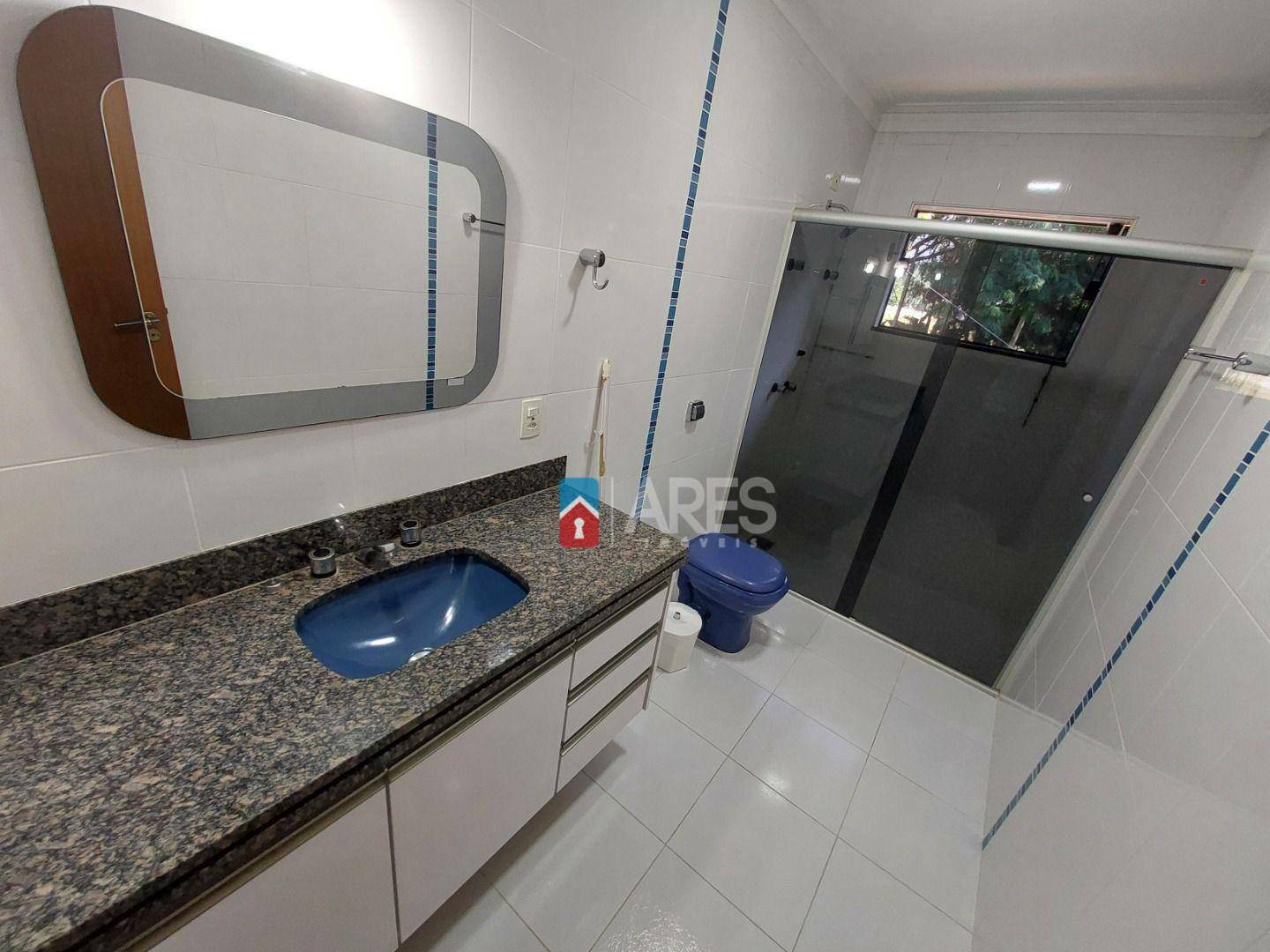 Casa à venda com 3 quartos, 226m² - Foto 8