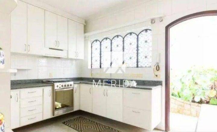 Casa à venda e aluguel com 3 quartos, 325m² - Foto 13