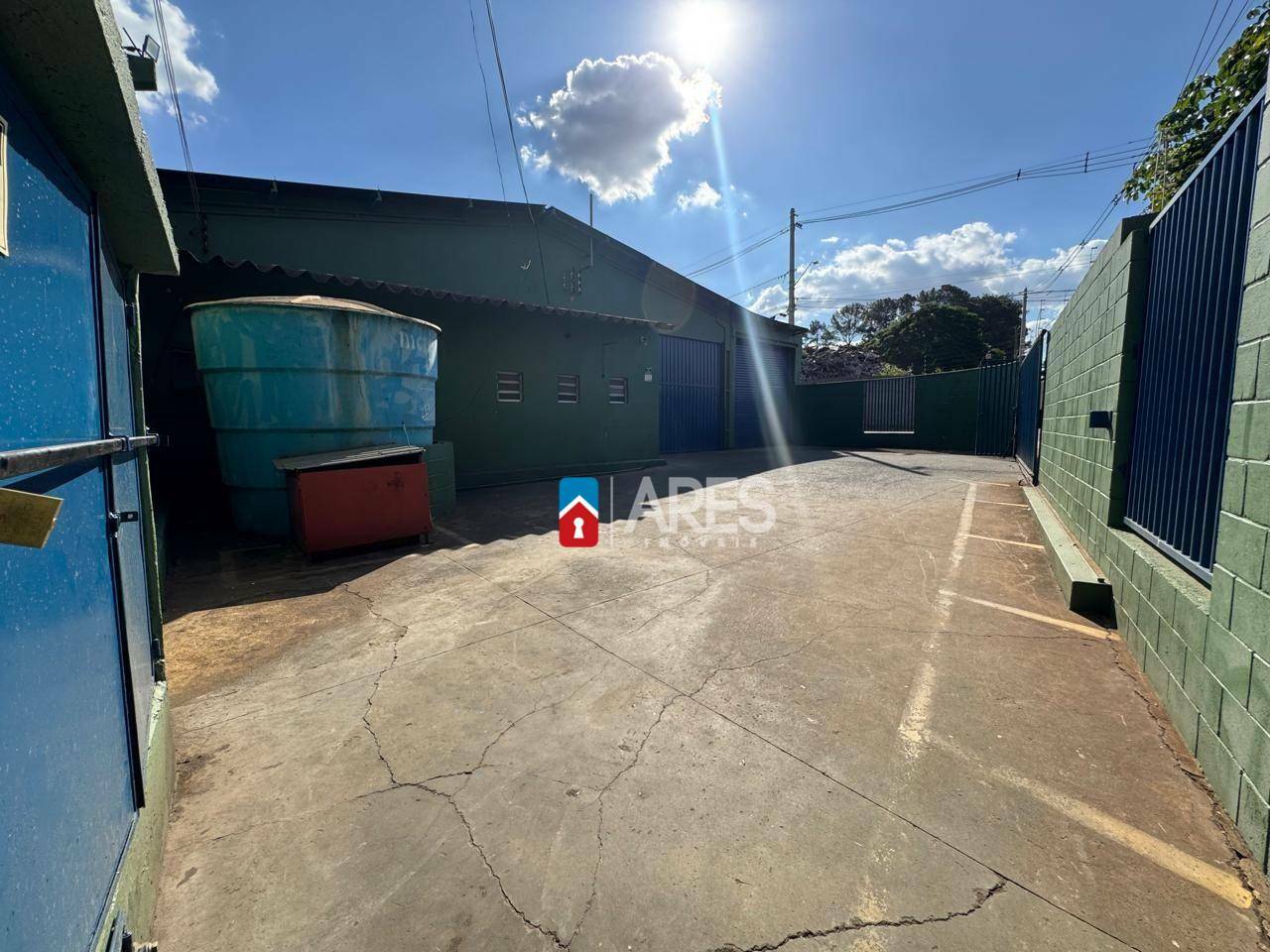 Depósito-Galpão-Armazém para alugar, 900m² - Foto 3