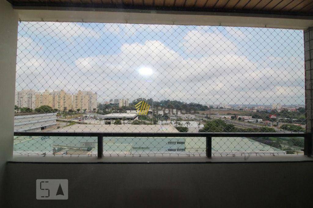 Apartamento à venda com 2 quartos, 67m² - Foto 2