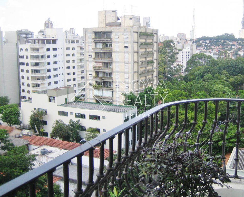 Apartamento à venda e aluguel com 4 quartos, 206m² - Foto 1