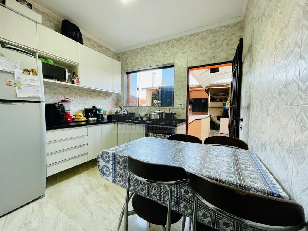 Casa à venda com 4 quartos, 160m² - Foto 17